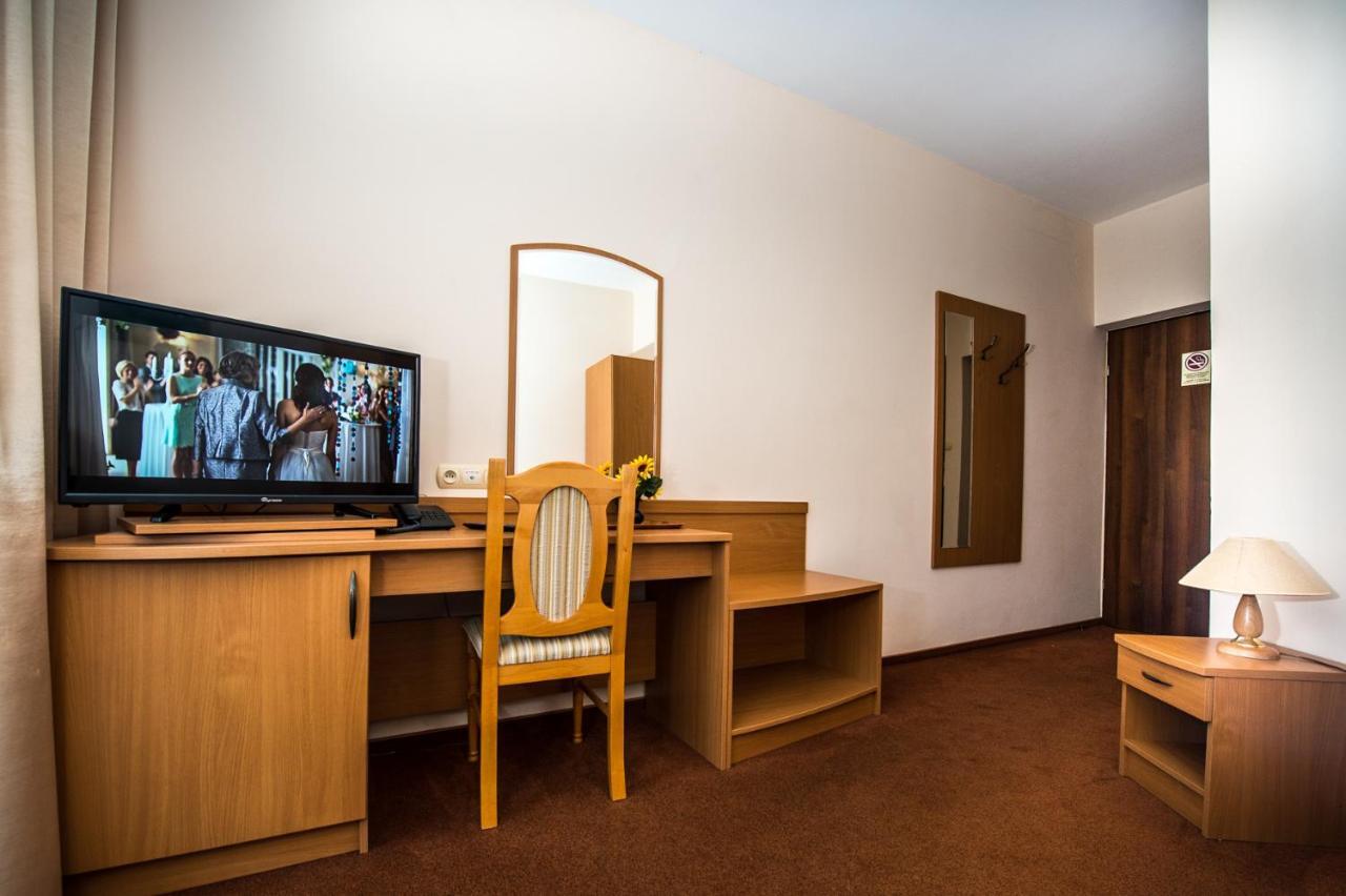 Hotel Nad Pisa Pisz Esterno foto